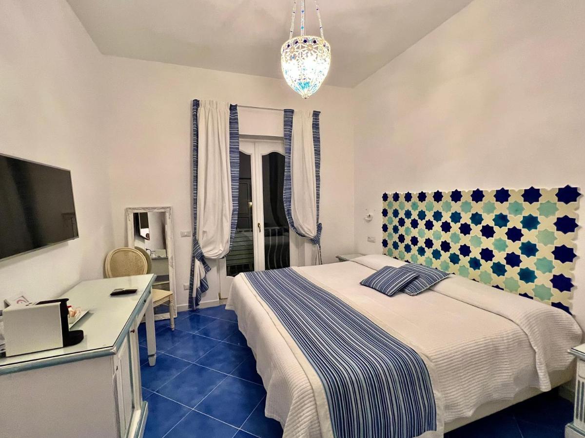 Hotel Villa Delle Palme In Позітано Екстер'єр фото