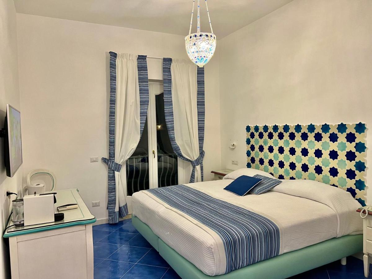 Hotel Villa Delle Palme In Позітано Екстер'єр фото